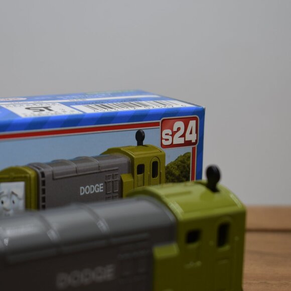 BANDAI S-24 Dodge Diecast Train Engine Thomas Collection Vintage Toy 2001 Retro - Picture 5 of 11